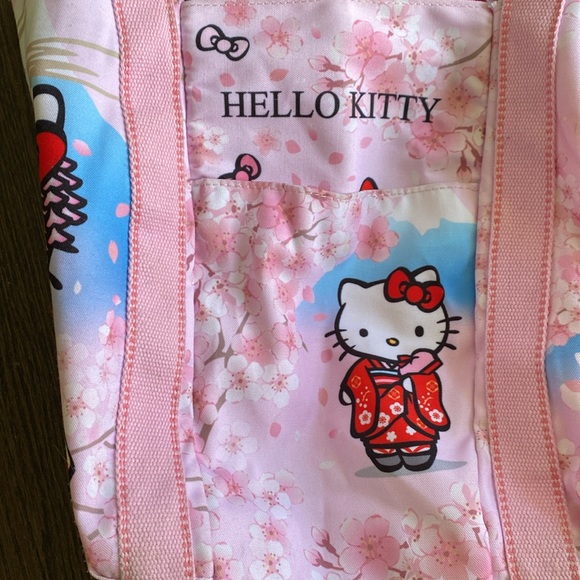 Hello Kitty Mt. Fuji Tote Bag - Beverage Sleeves 2017 - Picture 8 of 16